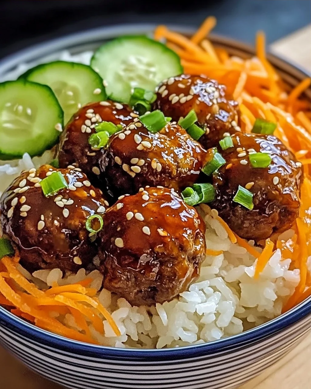BBQ Fleischbällchen Reisbowl für schnelles Kochen
